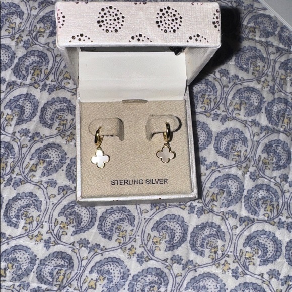 Rachel Zoe | Sterling Silver Clover Earrings NEW in box - Picture 5 of 7